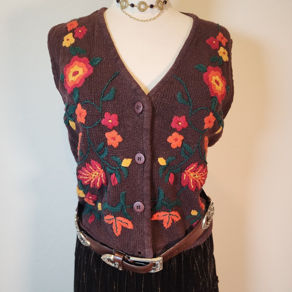 Karen Scott Petite‎ Floral Embroidered Brown Knit Button Up Vest Top